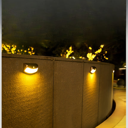 Solar Wall Lamp - IP65 waterproof, auto on/off, LED garden light for paths/terraces.